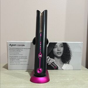 Dyson corrale straightener